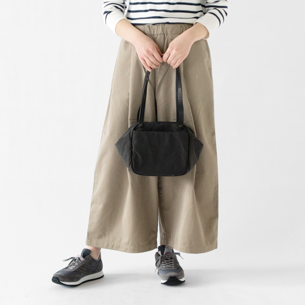 モデル身長162cm（CHARCOAL GRAY）