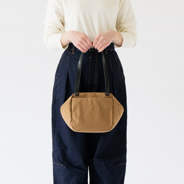 モデル身長162cm（COYOTE）