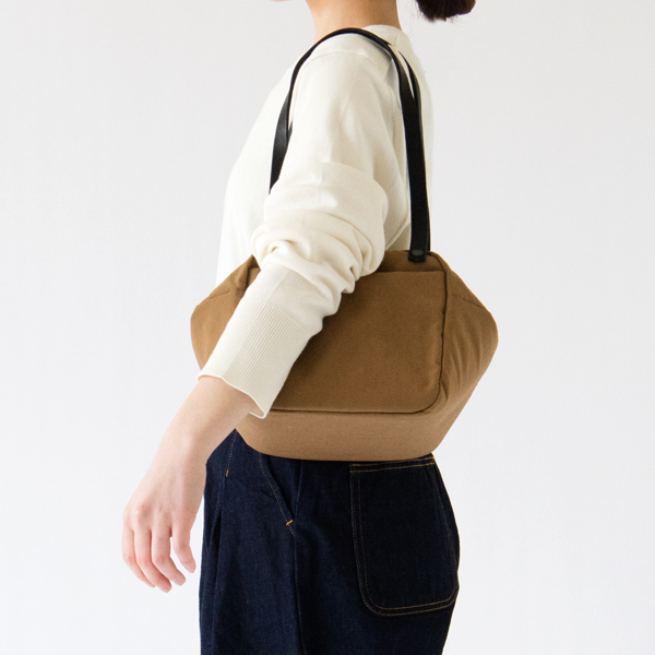 モデル身長162cm（COYOTE）