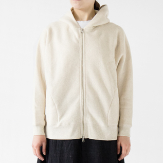 モデル身長162cm・OATMEAL モデル身長162cm・OATMEAL