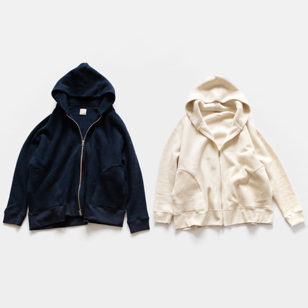 左：NAVY、右：OATMEAL
