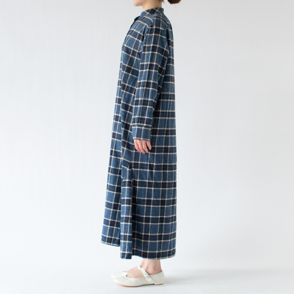 モデル身長162cm・NAVY