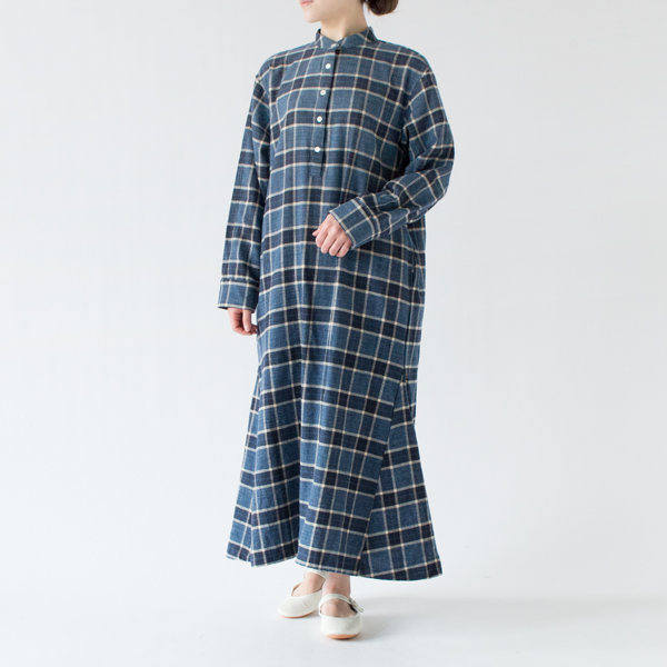 モデル身長162cm・NAVY