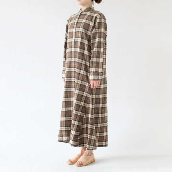 モデル身長162cm・BROWN