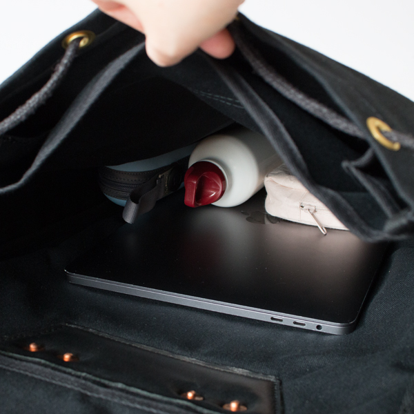 通勤、通学などにもぴったりなサイズ 通勤、通学などにもぴったりなサイズ