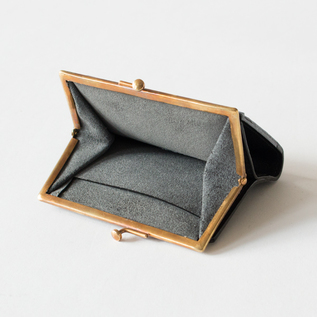 LEATHER VOYAGE PURSE WALLET／vasco / Shop ZUTTO for the long