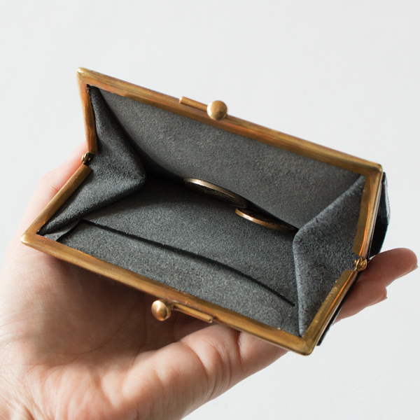 紙幣も取り出せる小銭ポケット(NERO) 紙幣も取り出せる小銭ポケット(NERO)