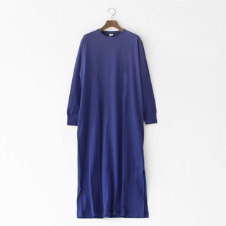ロングスリーブロング丈ワンピース