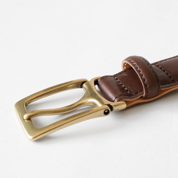 シーンを選ばないシンプルなバックル (CHOCO) シーンを選ばないシンプルなバックル (CHOCO)