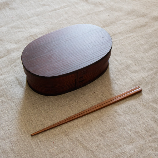 身近に楽しめるモダンな工芸品(中)
