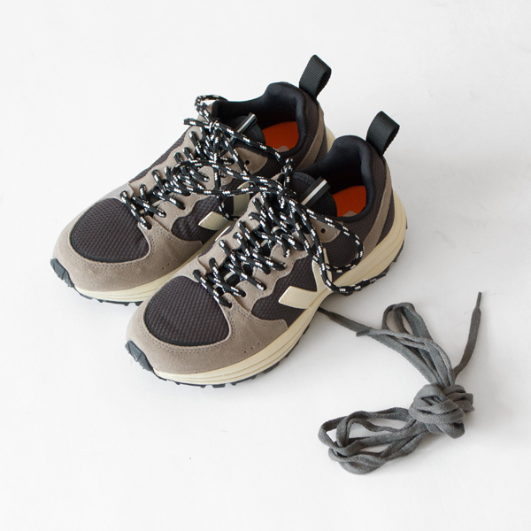 靴紐は2種類 靴紐は2種類