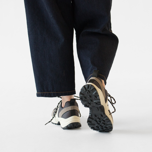 スニーカー VENTURI / GRAFITE MOONROCK スニーカー VENTURI / GRAFITE MOONROCK