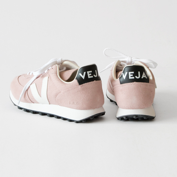 アクセントになる黒白のパネル アクセントになる黒白のパネル