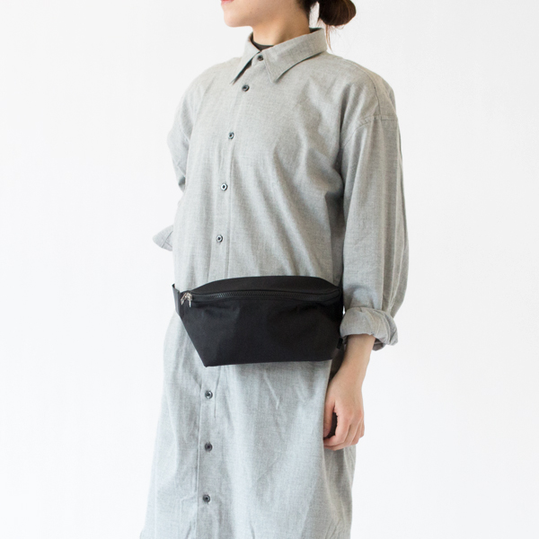 ヒップバックとしても（身長162cm・BLACK）