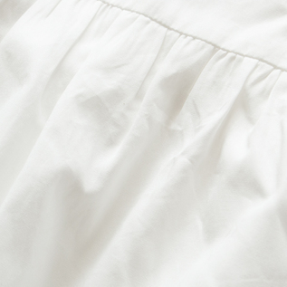 滑らかで程よく光沢のある生地(WHITE) 滑らかで程よく光沢のある生地(WHITE)