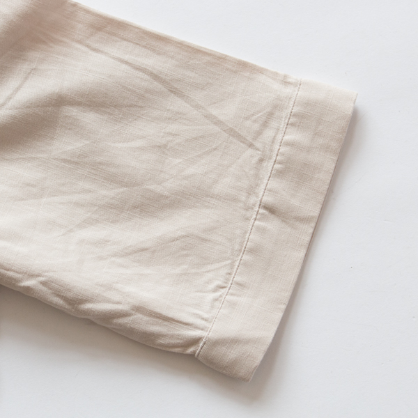 シワ感のあるナチュラルな風合い(BEIGE)