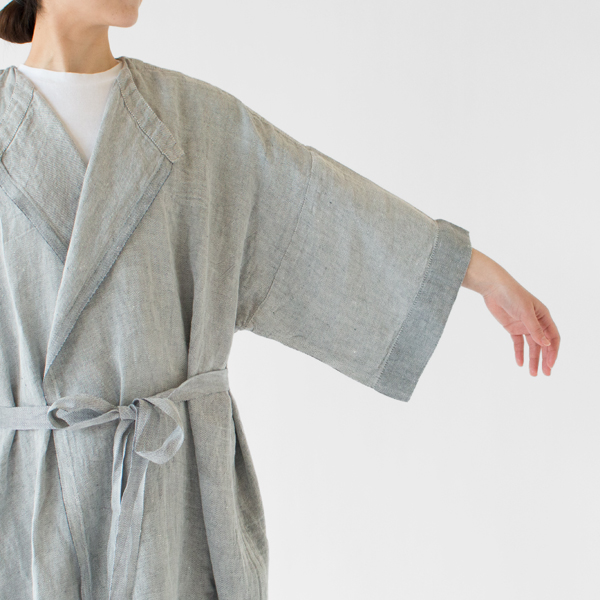 袖はロールアップしやすいサイズ(GREY) 袖はロールアップしやすいサイズ(GREY)