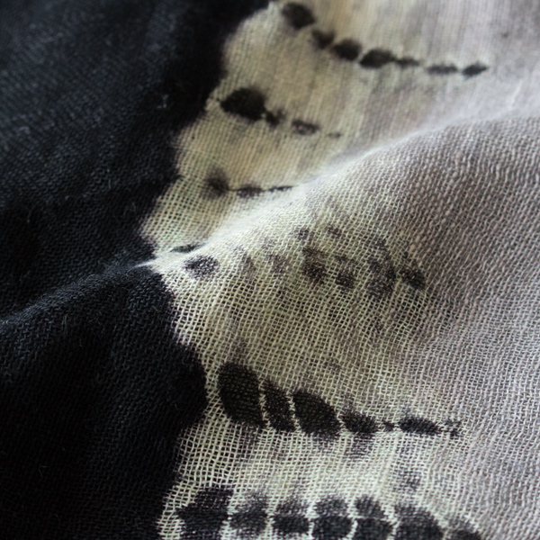 BLACK／GREY
