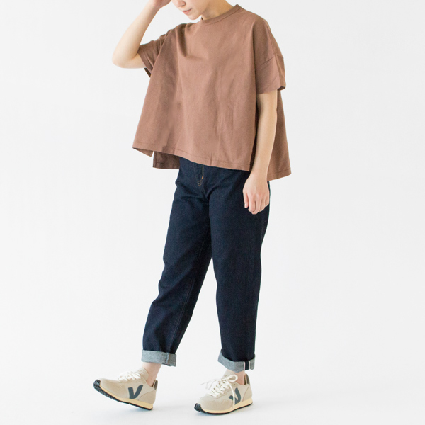 モデル身長：162cm(LIGHT BROWN)