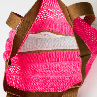 A4も入るサイズ感(PINK) A4も入るサイズ感(PINK)