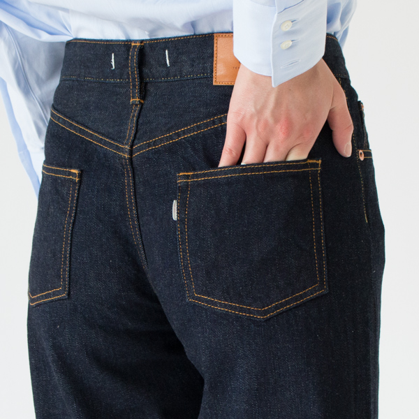 バックスタイルをすっきり見せるポケット バックスタイルをすっきり見せるポケット