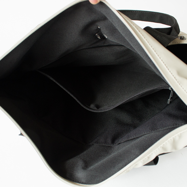 便利な内ポケット(CEMENT) 便利な内ポケット(CEMENT)