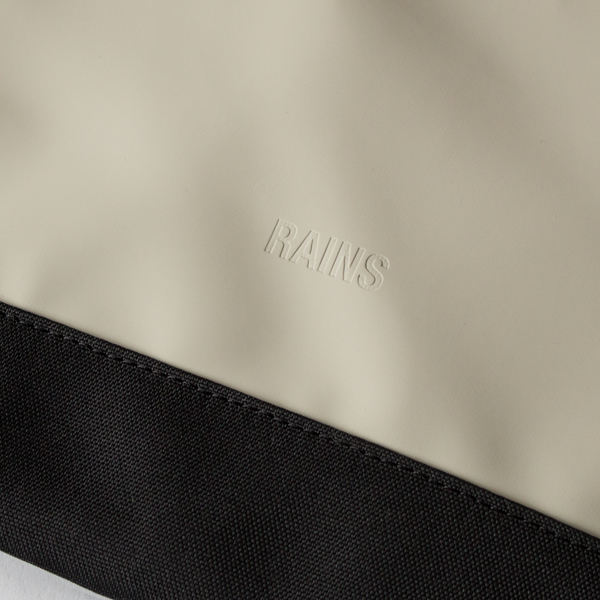 さらりとして滑らかな肌触り(CEMENT)