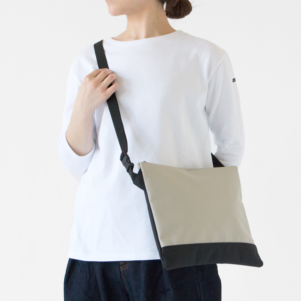 モデル身長162cm・CEMENT