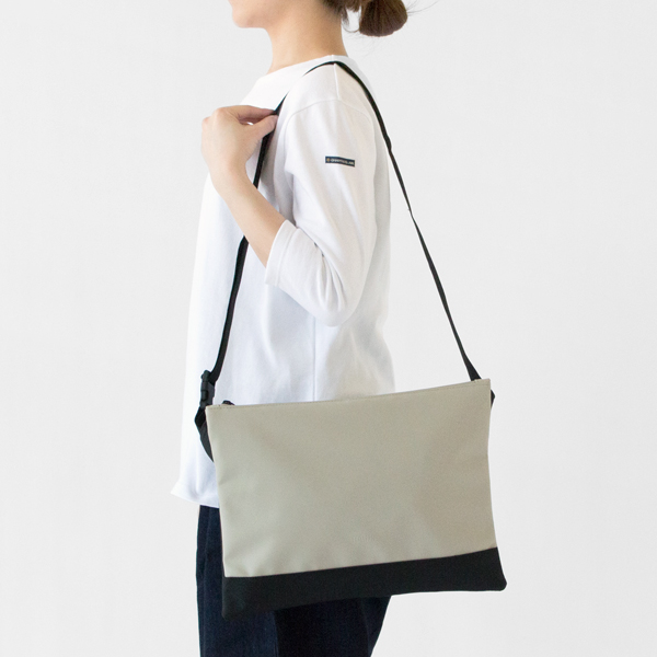 モデル身長162cm・CEMENT