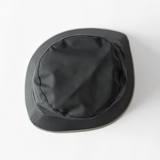 広がりがなくすっきりとしたデザイン(BLACK REFLECTIVE) 広がりがなくすっきりとしたデザイン(BLACK REFLECTIVE)