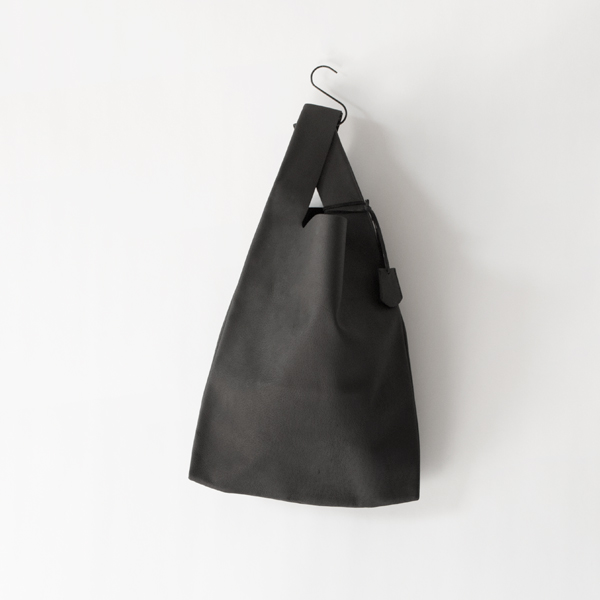 HALLIE レザー レジブクロ(BLACK)