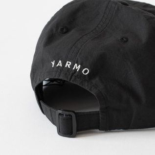 バックにはYARMOのロゴ入り(BLACK) バックにはYARMOのロゴ入り(BLACK)