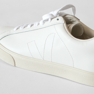 【極美品】VEJA 36(22㌢)レザースニーカー エクストラホワイト VEJA ヴェジャ スニーカー ESPLAR エスプラー レディース レザー
