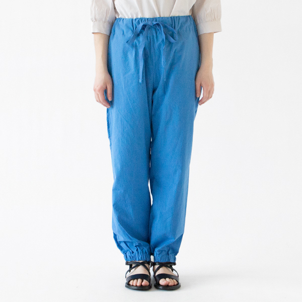 モデル身長：162cm(BLUE)