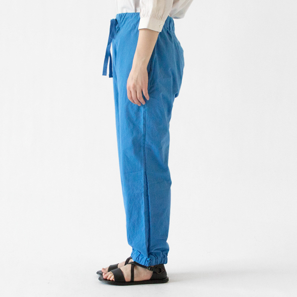 モデル身長：162cm(BLUE)