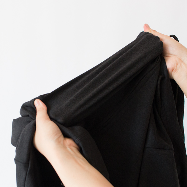 伸縮性が高く動きやすい 伸縮性が高く動きやすい