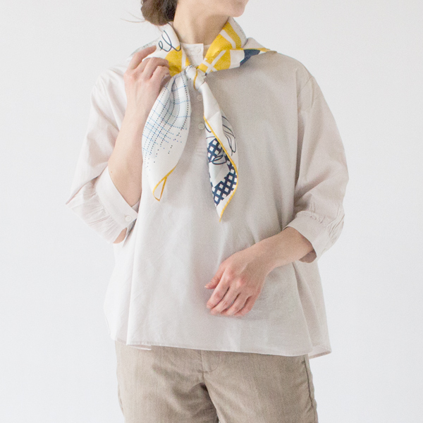 上品な光沢感があります(YELLOW)