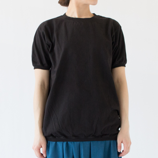 Lサイズ着用、身長：162cm