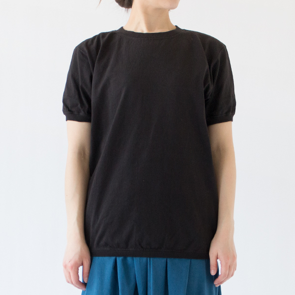 Mサイズ着用、身長：162cm