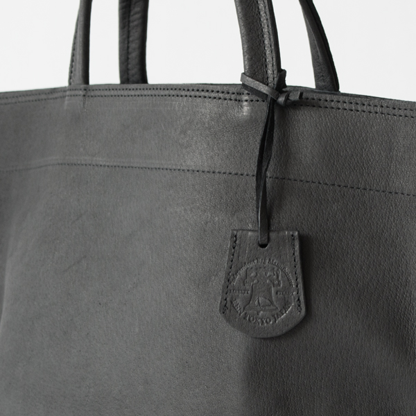 ロゴ入りのタグ（BLACK）