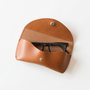 メガネを安全に保管できます(BROWN) メガネを安全に保管できます(BROWN)