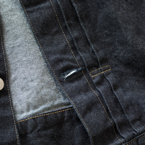 フロントにはプリーツ フロントにはプリーツ