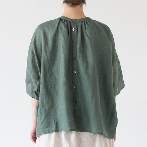 身長：162cm(GREEN)
