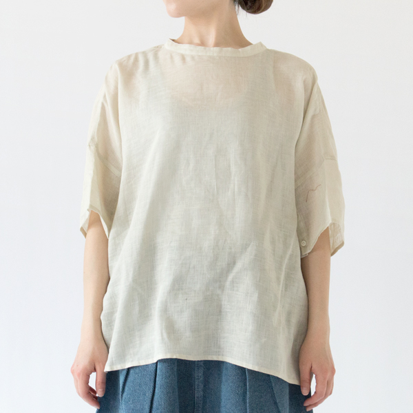 身長：162cm(IVORY)