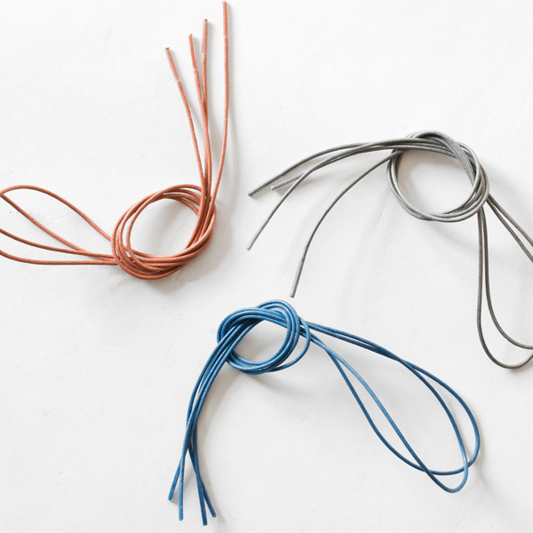 ses amisシリーズの靴をご購入の方は、お好きな色の替えシューレースを1つお選びください ses amisシリーズの靴をご購入の方は、お好きな色の替えシューレースを1つお選びください