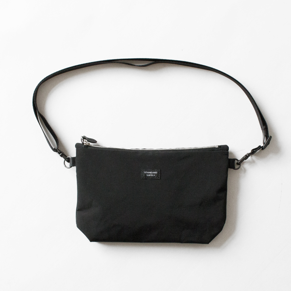 ショルダーバッグ W ZIP SHOULDER M(BLACK)