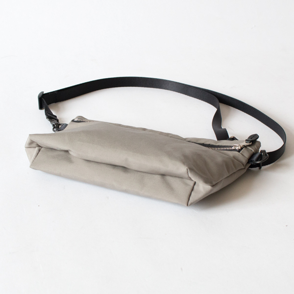 ショルダーバッグ W ZIP SHOULDER M(GREY)