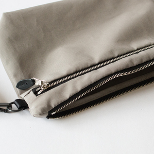 ショルダーバッグ W ZIP SHOULDER M／STANDARD SUPPLY（スタンダード