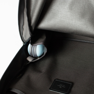 ペットボトルなどが入るホルダー付き(BLACK) ペットボトルなどが入るホルダー付き(BLACK)