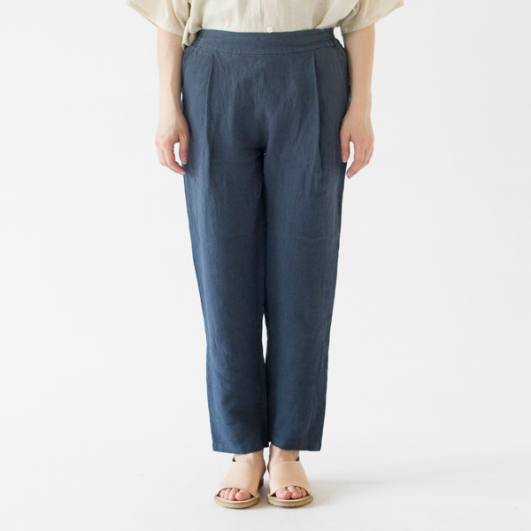 リネンパンツ(42 BLUE NAVY、身長162cm)